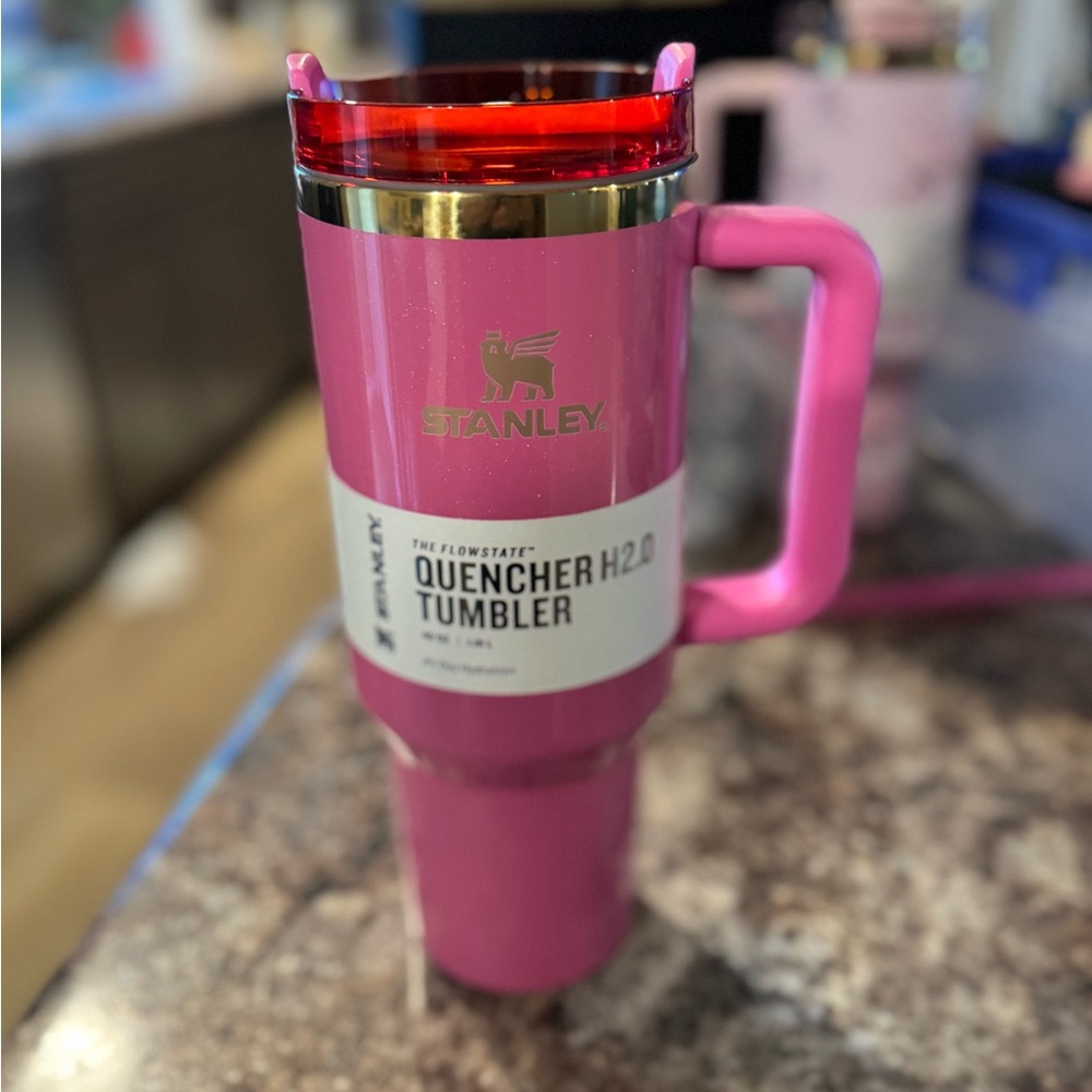Stanley Pink Quencher H2.0 Tumbler